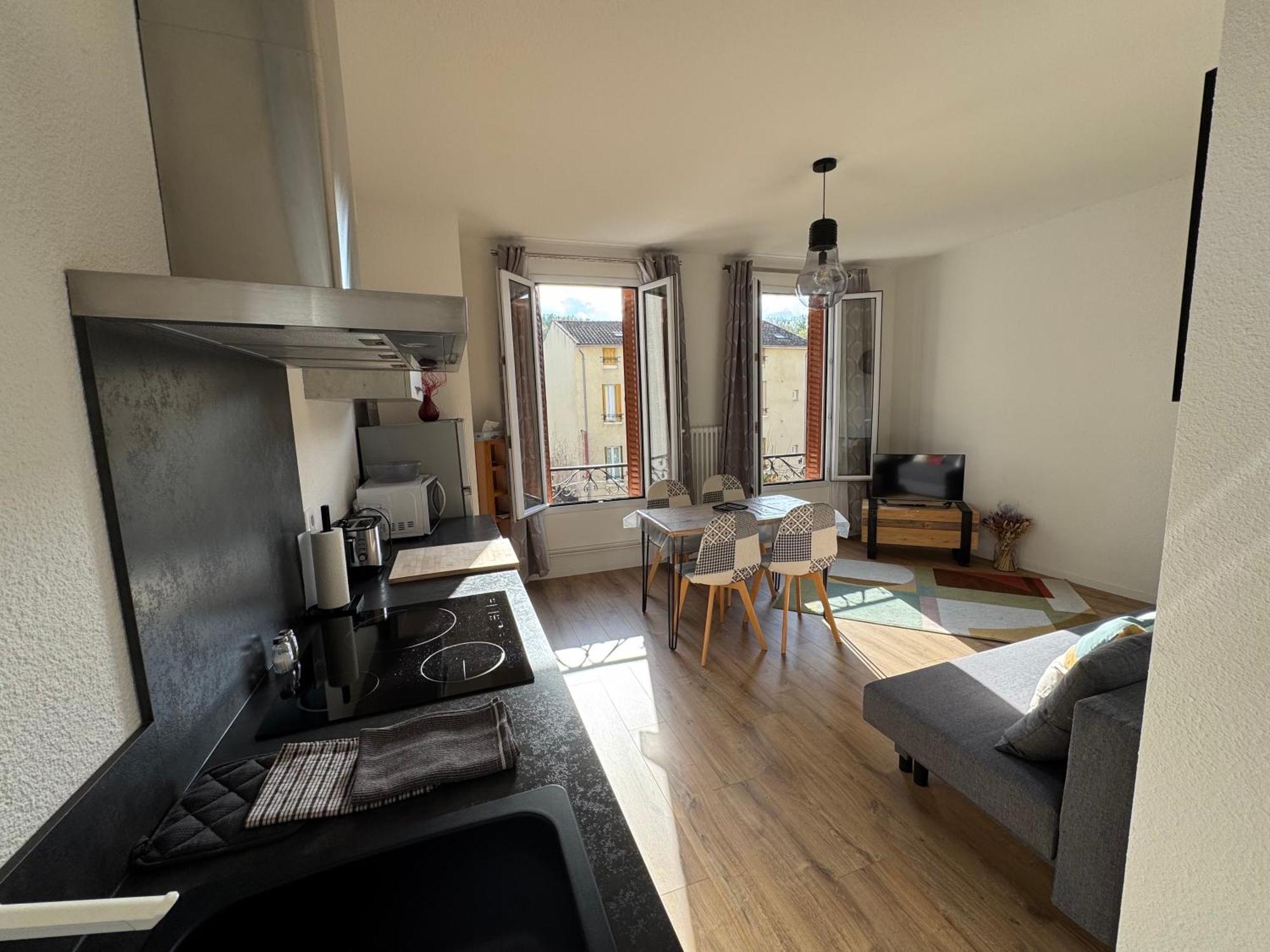 Appartement Le Madargue Idealement Place Шатель-Гюїон Екстер'єр фото